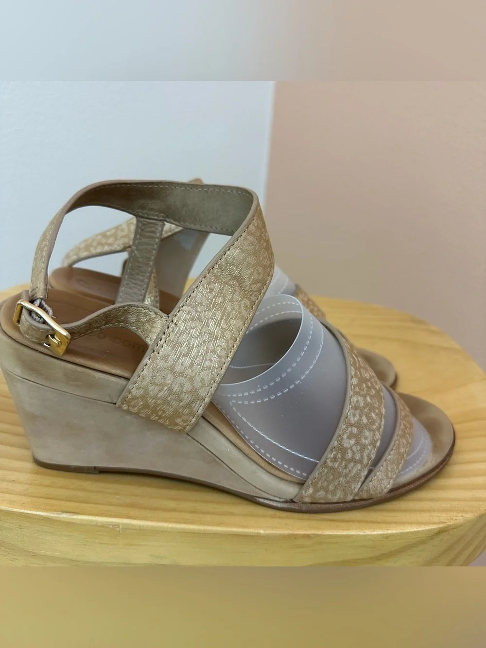 Corso Como Leather Gold Metallic Sandals Womens 9M Strappy Wedge CC-NASHILA